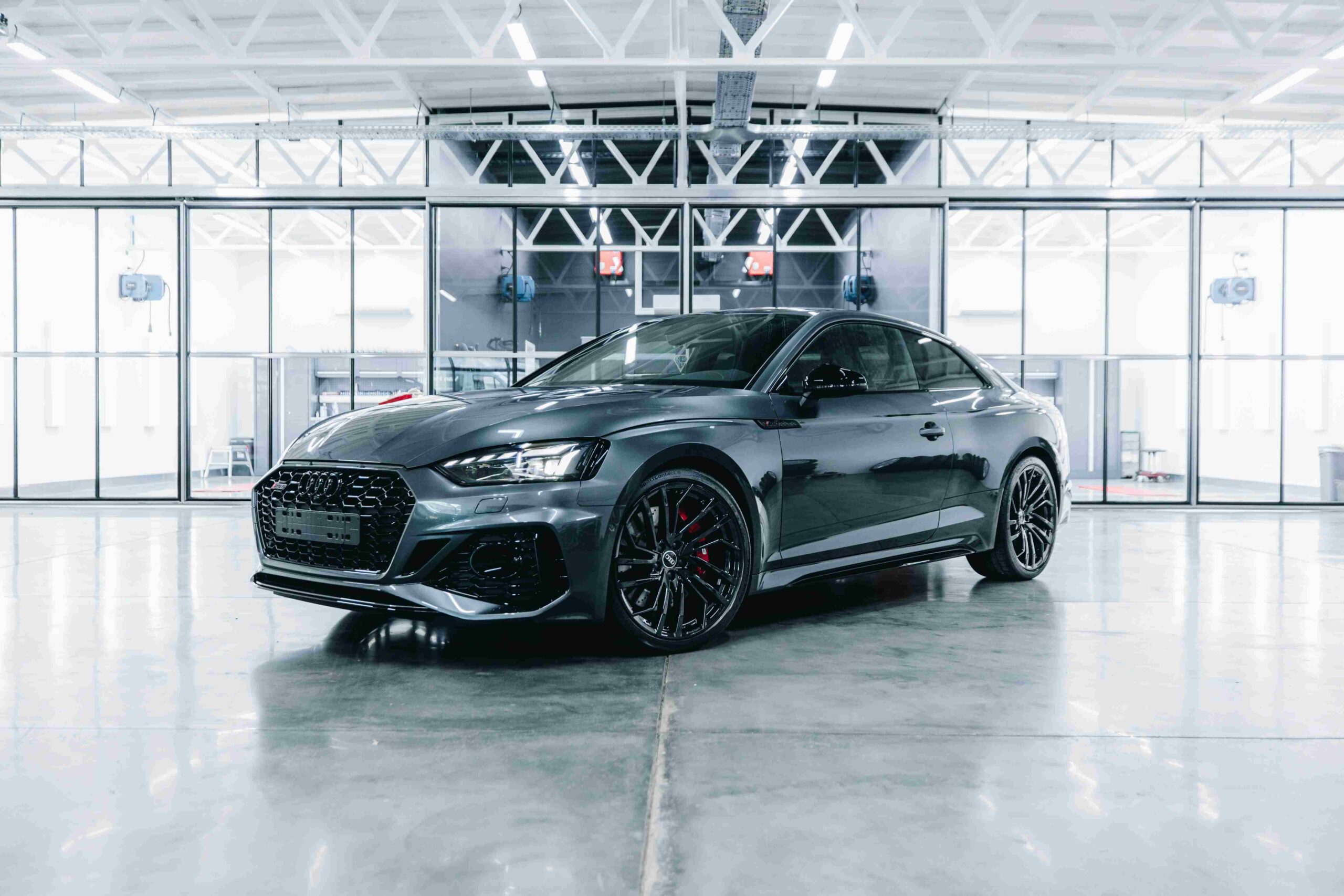 Why Should Corporates Choose Car Leasing in Dubai?